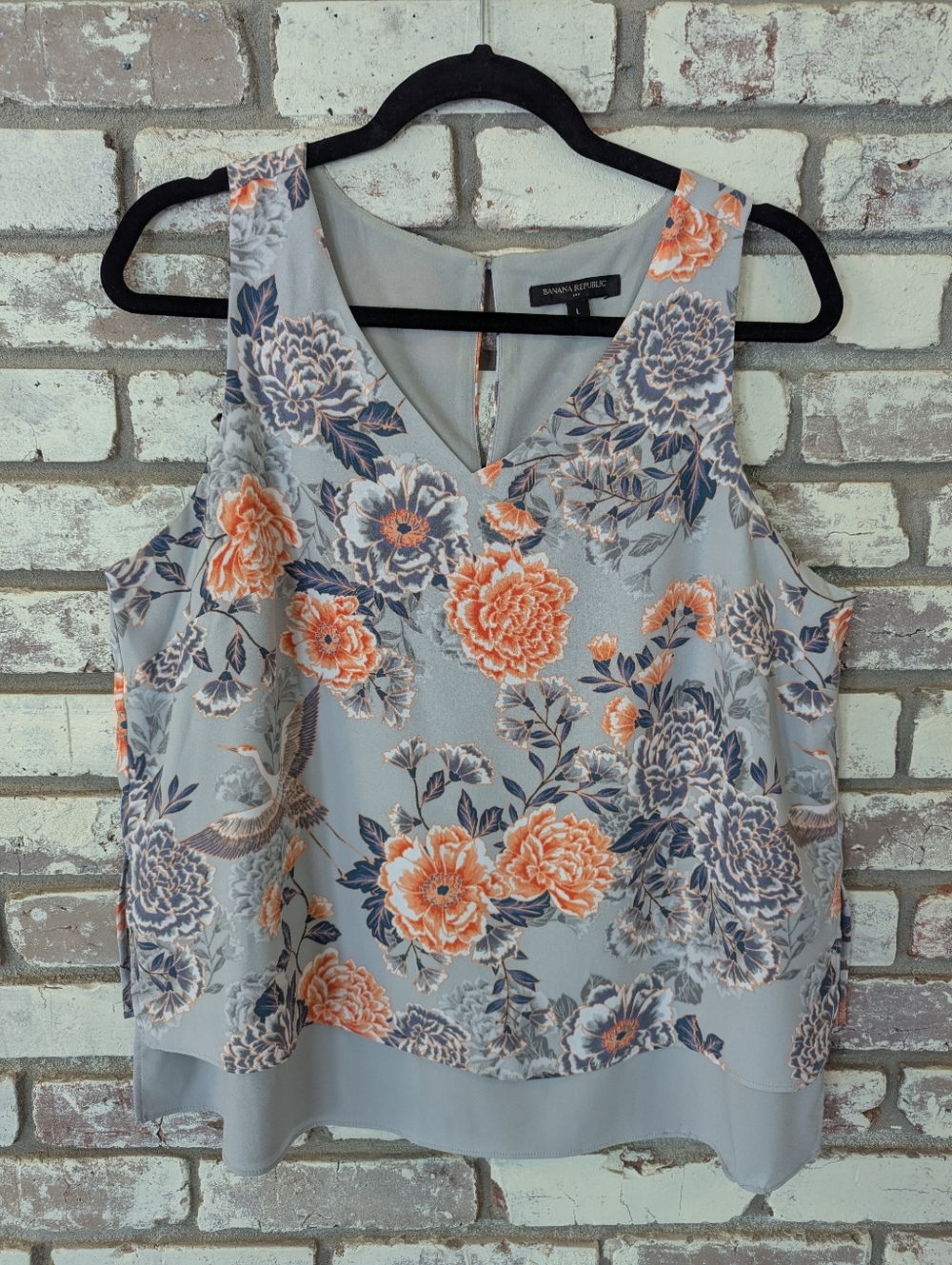 Banana Republic Blue-Gray V-Neck Sleeveless Tank